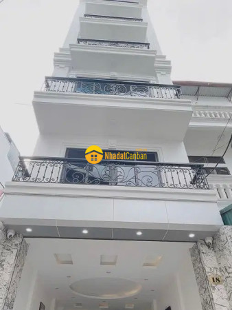 Nhà đẹp lõi bồ đề thang máy gara 8 ngủ ngõ ô tô thông