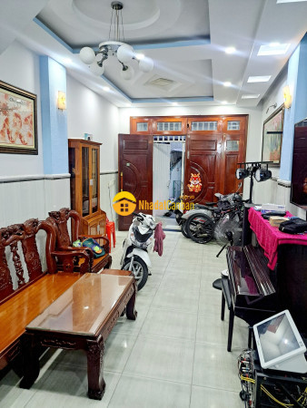 Hậu giang quận 6 79m2 4 tầng giá chỉ 7... tỷ