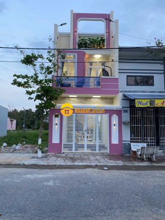 Bán nhà mới xây ngay công viên khu dân cư trường an vĩnh long tặng full nội thất