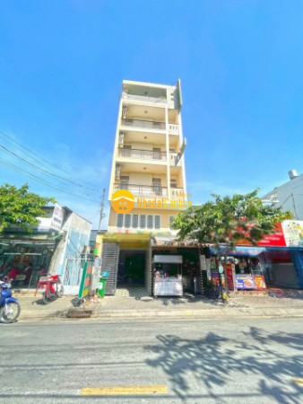 Mặt tiền lý phục man phường bình thuận quận 7. dt 6.3x25m trệt 5 lầu