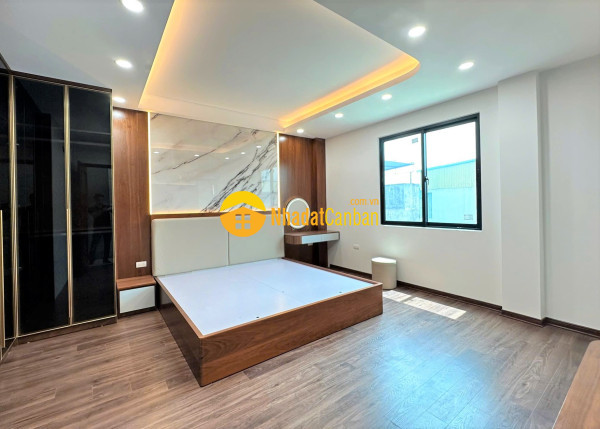 Bán nhà riêng phố huỳnh thúc kháng đống đa 30m2 5 tầng 9 tỷ 6