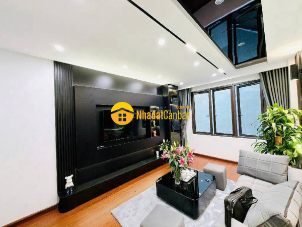 Khương đình nhà mới xây 6 tầng thang máy 35m2 chưa tới 10 tỷ tặng kèm nội thất xách vali vào ở