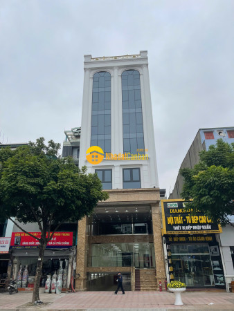Cho thuê tòa văn phòng 8 tầng mặt phố ngô giacho tự. vị trí đắc địa. dt 278m2, mt 8.3m. giá 250trth