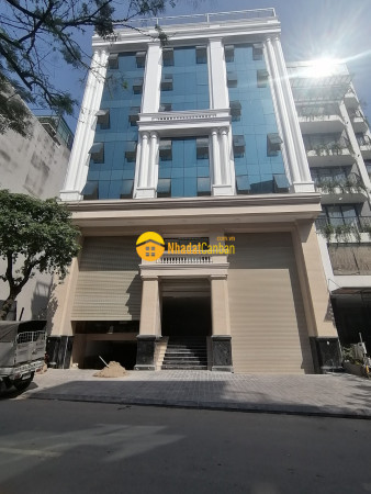 Bán tòa cao ốc văn phòng 11 tầng mặt phố dịch vọng hậu dt 550m2 mt 16m 2 hầm... 350 tỷ